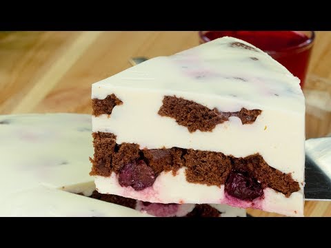 gâteau-–-soufflé-au-fromage-blanc-et-aux-griottes-–-un-dessert-exceptionnel-!-|-savoureux.tv