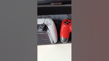 PS5 VS PS4 Controller Size 🎮 #Ps5 #ps4 #shorts