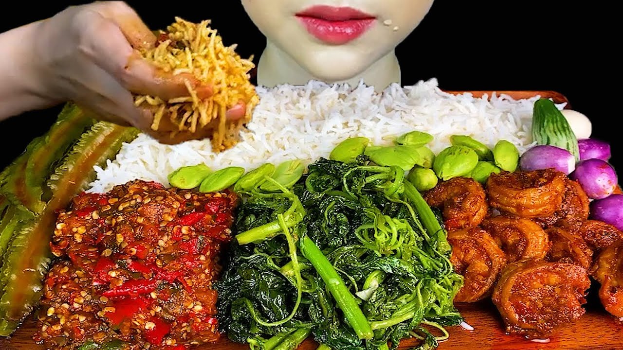 EATING GREEN VEGGIES||SPICY SHRIMP, SPICY CHILLI SAUCE, STIR FRIED WATER SPINACH & STINK BEANS