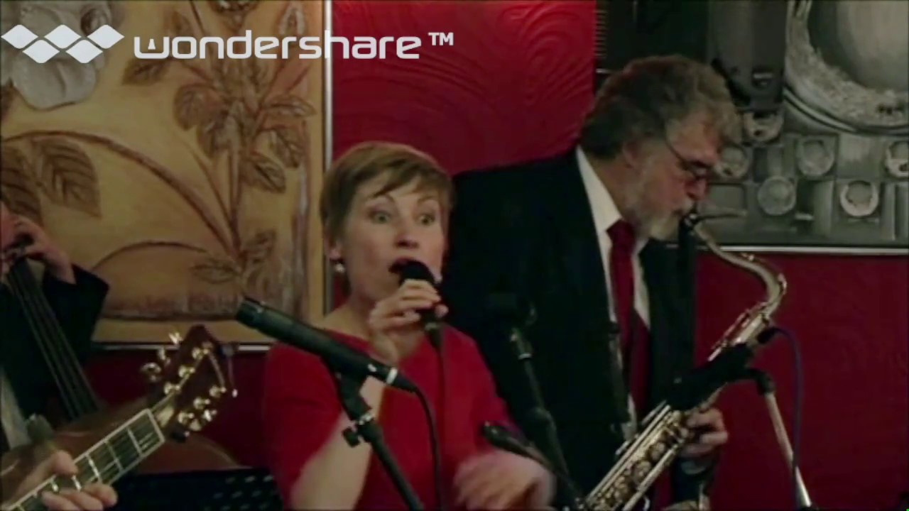 Hede Hule Hot spiller "Tante Agathe" (Apollorevyen 1943)