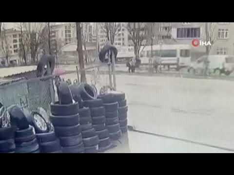 Bursa'da okula giden çocuğa otomobil bu şekilde çarptı