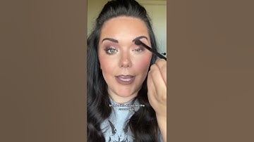 Eyeshadow for Green Eyes 💚 wanderlushbeauty.com #makeupshorts #eyeshadowtutorial #easyeyeshadow