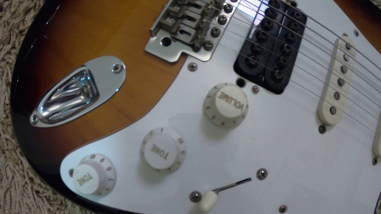 Guitarra Fender Stratocaster - Original Contour Body