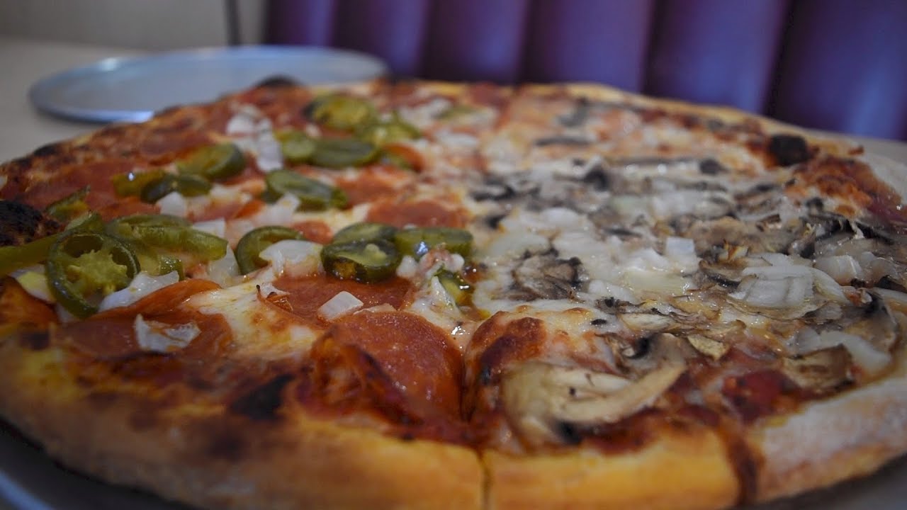 Lucky's Pizza- Mayor's Business of the Week video editing software free