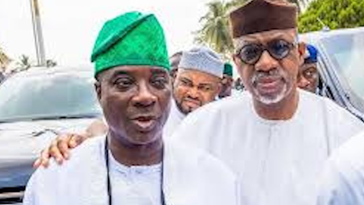 AWUJALE STOOL CONTROVERSY: KWAM1 WRITES GOV. ABIODUN AGAIN OVER EXCLUSION