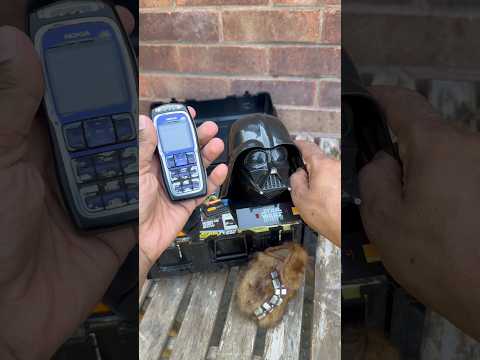 Unboxing a Nokia 3220 Star Wars Edition in 2026 🚀📱