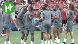 Mesut Ozil receives amazing reception as Arsenal train in Singapore