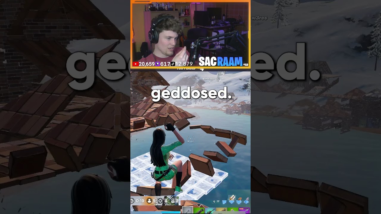 APARTE PLAATS VOOR EEN MIC HEEFT EEN KIJKER ... 😱 😂 