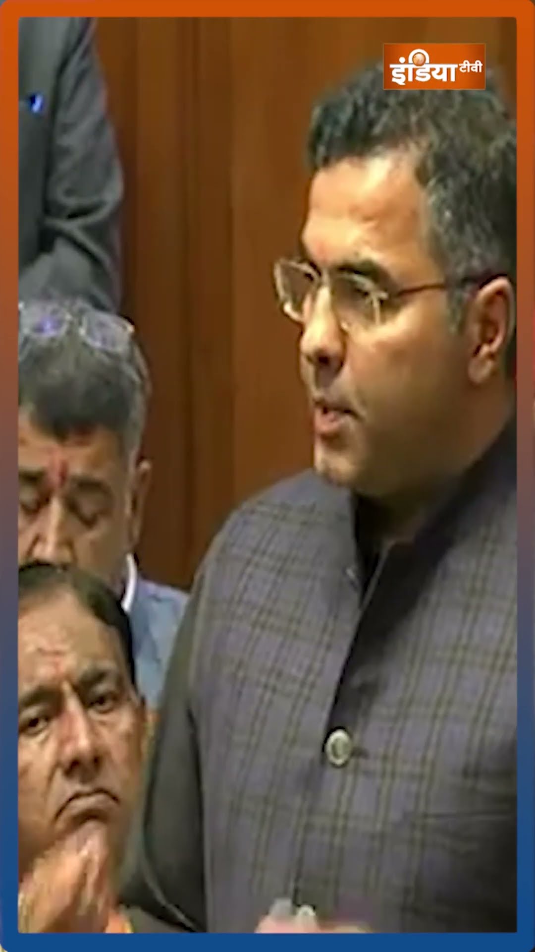 #arvindkejriwal की #liquorpolicy  ने दिल्ली की बहुत सारी बहनों ने अपने पति खो दिए  #parveshverma