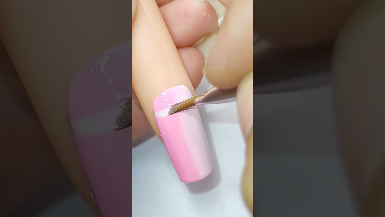 optical illusion nail art 