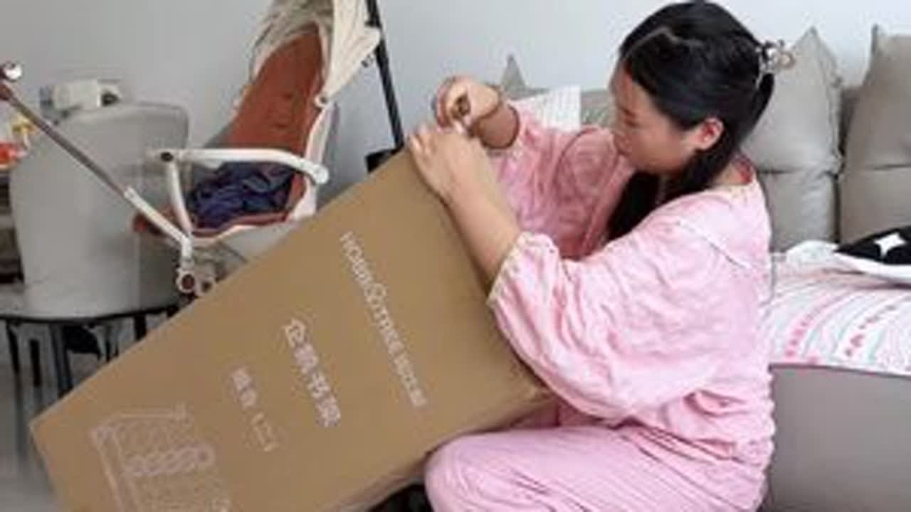 南京照相馆我们是不是看晚了，孩子们去看了老大哭的不得了，老二睡着了，她不太看的懂 #喜爱度激励计划