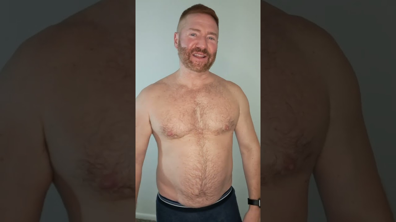 Happy Monday!  Someone figured out that I'm modest and humble... finally.