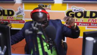 How Okyeame Ayensu Badwimba of Radio Gold hosts his home touch mid morning show screenshot 5