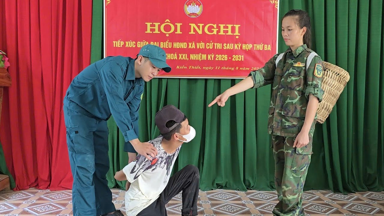 Veteran Trieu Ava promptly stopped a thief and took him to the police station.