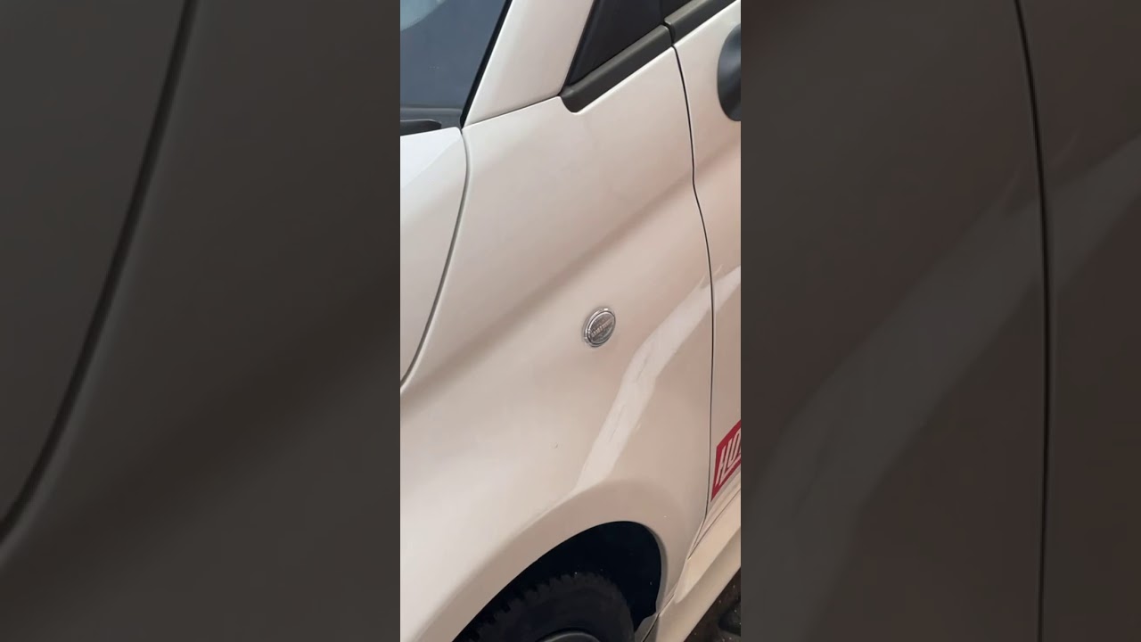 Abarth 595 dynamic side indicators