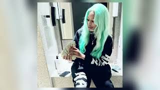 pull yo skirt up - pluto sped up (we on the west lil ho wyaaa) Wealth