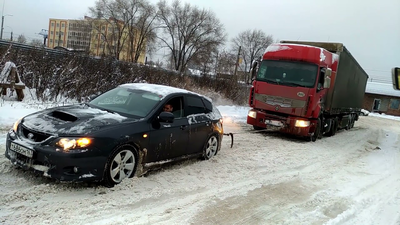 Субару тянет фуру