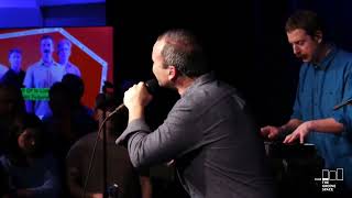 Future Islands - The Thief (live)