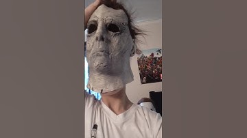 BIRTHDAY PRESENTS #horrormovies #halloween #michaelmyers