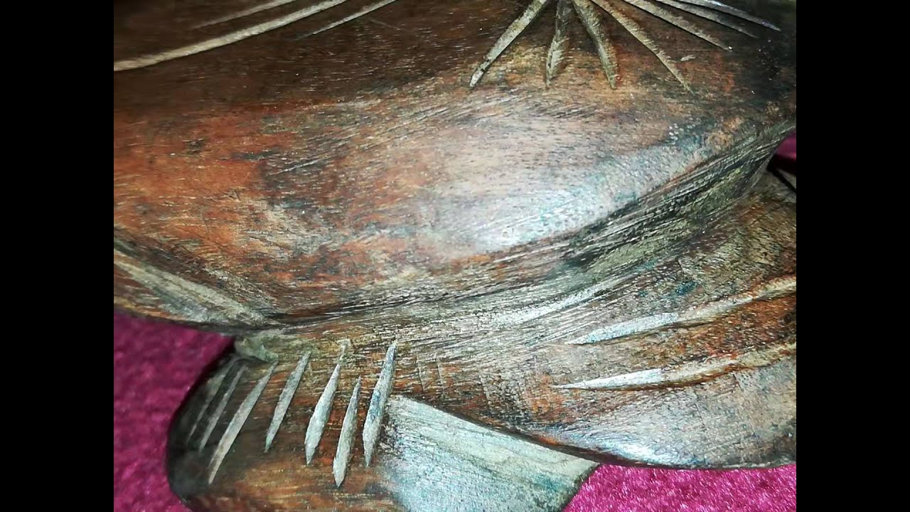 明清代奇楠沉香雕刻的藏品座， A carved Qinan chenxiang stand, 奇楠