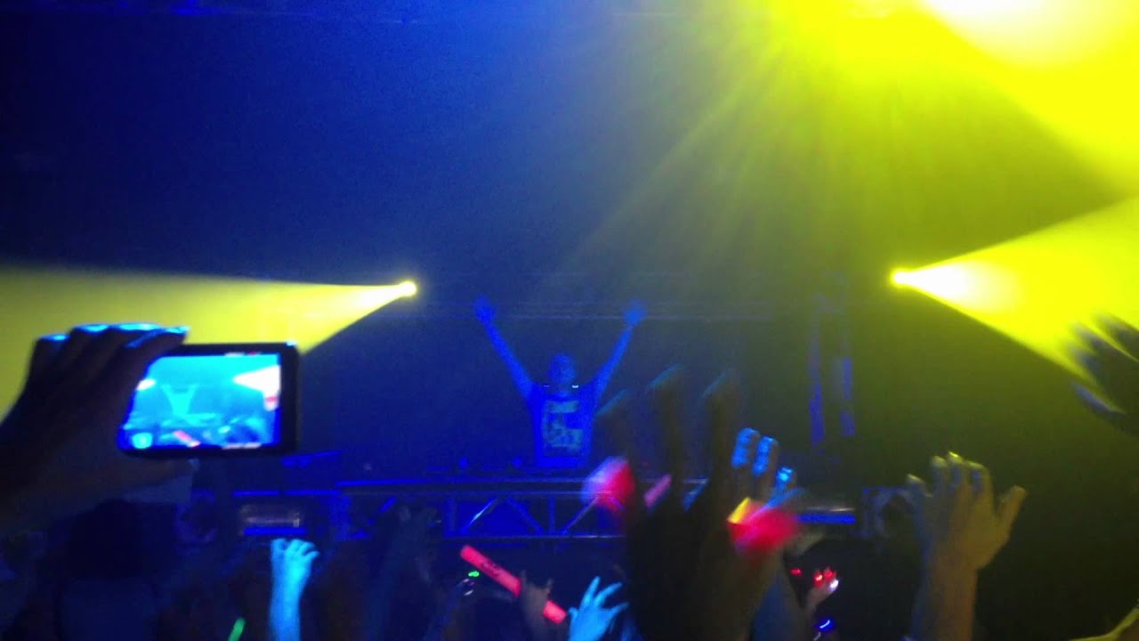 Armin Van Buuren Concrete Angel (Gareth Emery) YouTube