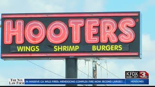 Hooters grand opening