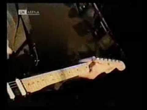 Jonny Greenwood fucks it up!