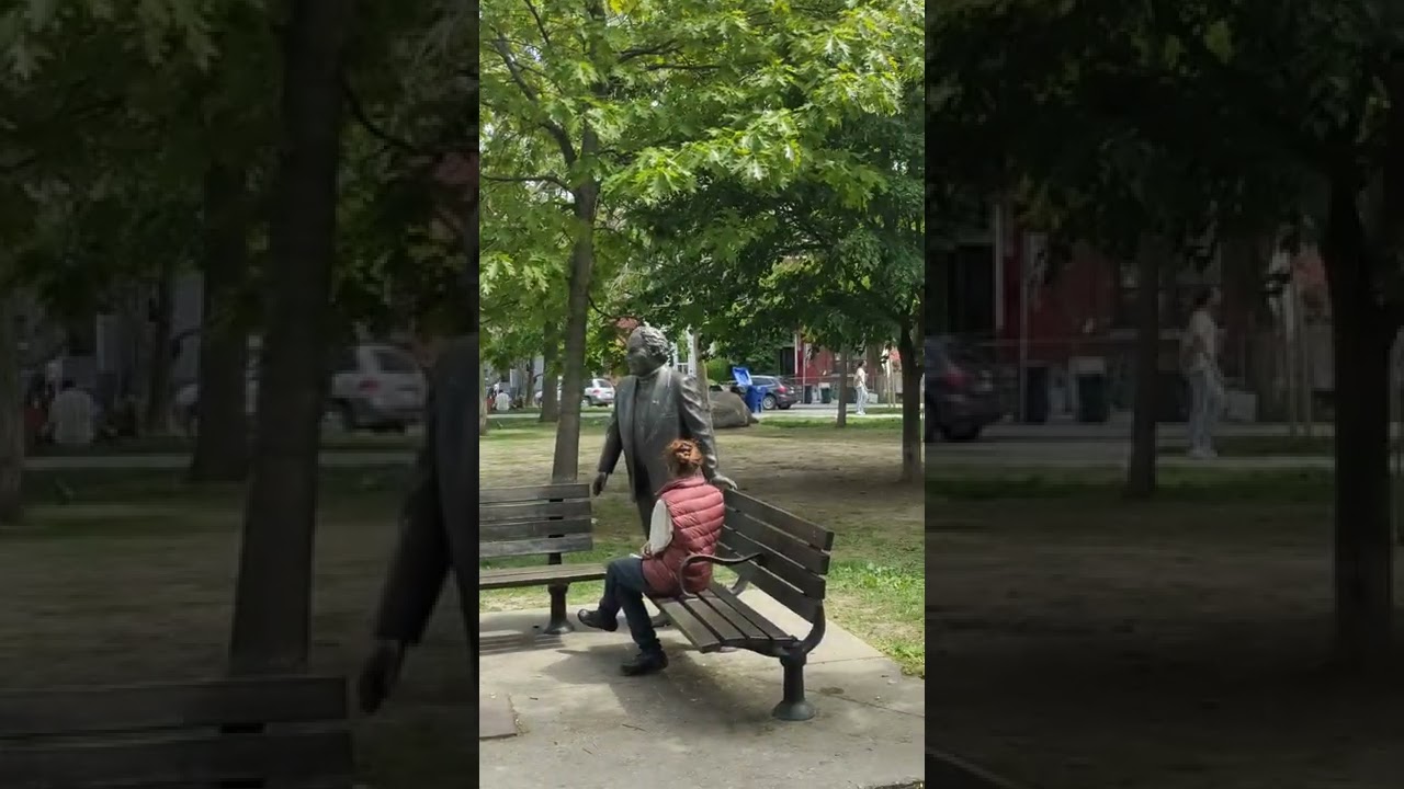 Al Waxman actor's Statue in the sitcom " King of Kensington" & the Kiever Synagogue being renovated.