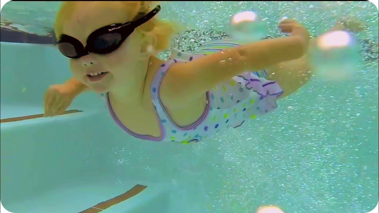Elizabeth Swims When She Was 2 Years Old YouTube