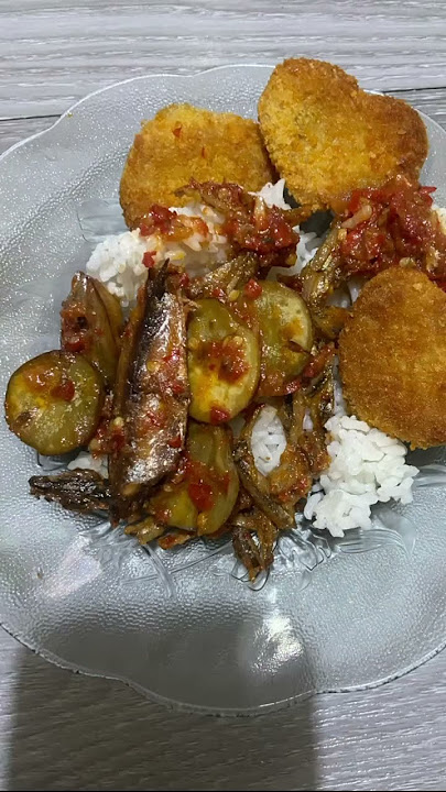 Makan pake jengkol dan ikan teri enaakk sekalii 👌👍 #kuliner #jengkol #teri #makanan