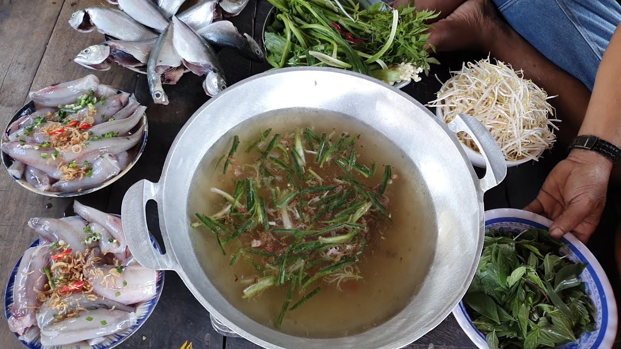 Lẩu Cá Khoai Nấu Lá Quế trên Sông Quê | Ngư Dân Miền Tây #128