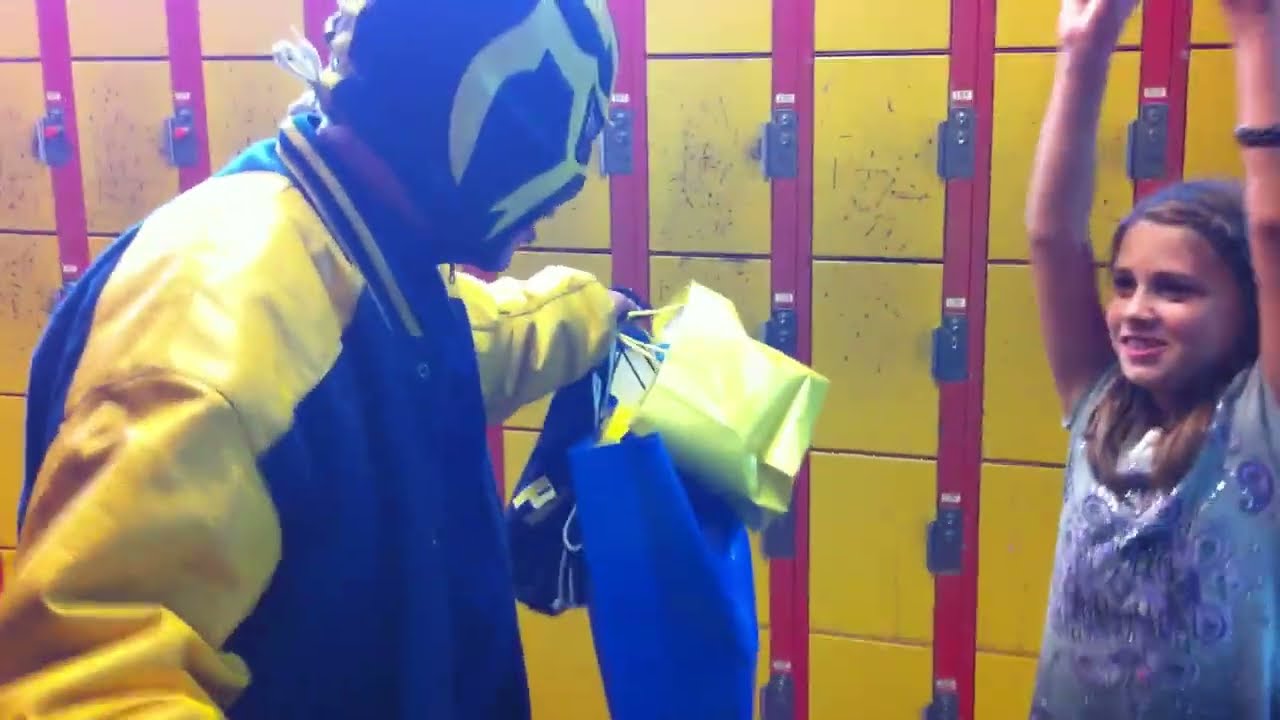 El Pacero visits La Pacera for her 10th Birthday!