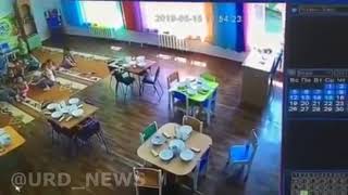 2-летний ребенок выпал из окна детского сада (видео) 2-летний ребенок выпал из окна детского сада (видео)