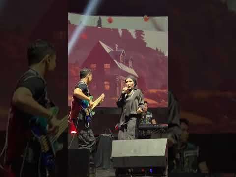 Atiek CB duet Nicky Astria