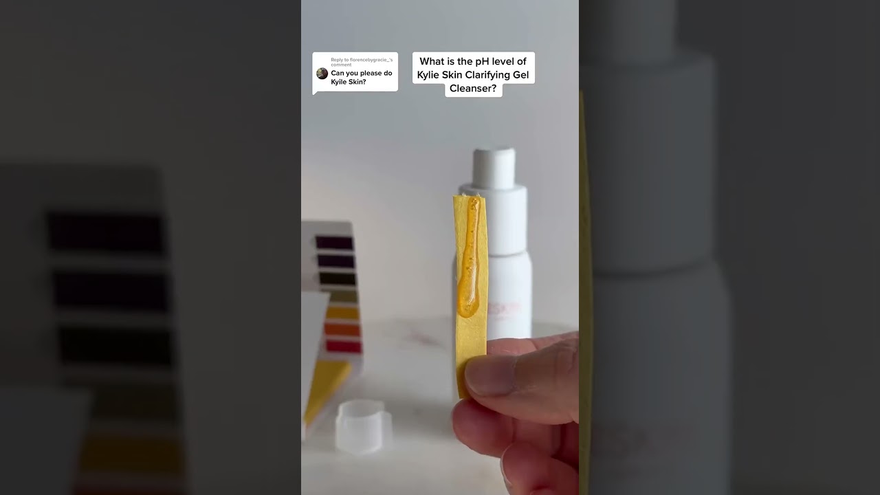 What’s the pH Level of This Clarifying Gel Cleanser? 