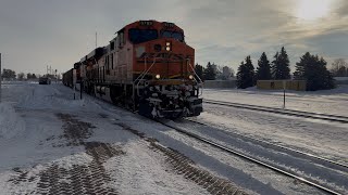 BNSF #6709 leads this WB empty coal onto the Staples Subdivision from Brainerd Subdivision. 12/15/25