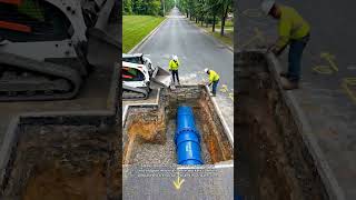 Broken Water Pipe Repaired Under Busy City Road