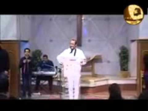 متعلمتش أعيش وانا خايف تسبيح للرب 