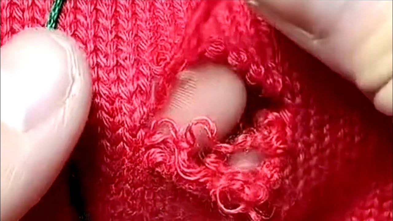 How to Repair a Hole in a Knitted Sweater at Home (2 Yarns Broken ...