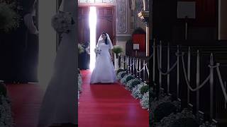 Entrada da Noiva na Catedral Nossa Senhora do Carmo com &quot;Como é grande meu amor por você&quot;