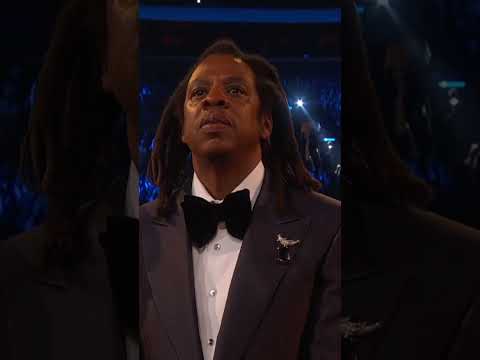วีดีโอ: Jay Z มอบรางวัล Grammy Win To Blue Ivy: 'Daddy Got A Gold Sippy Cup For You'