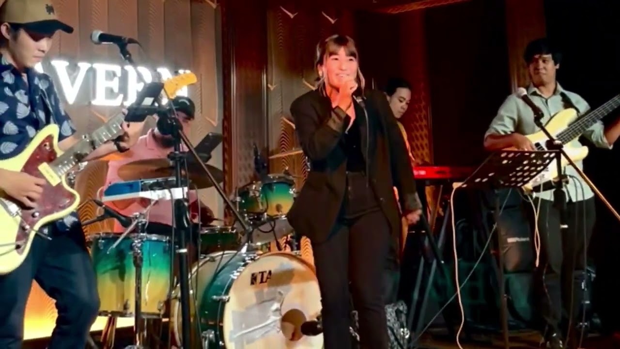 Build me up buttercup R&B version 