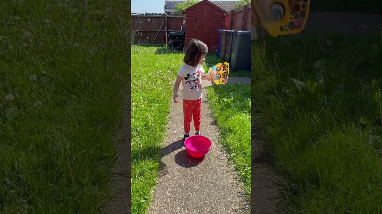 Glove-A-Bubbles Play 