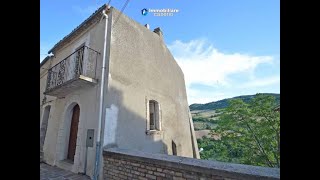 Village house with panoramic views of the hills for sale in Abruzzo, Italy