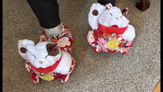 Cat slippers - funny and soft! Great gift! Indoor Fuzzy Fortune Cat Plush Slippers for Women Men Adu screenshot 5
