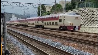 JR西日本　琵琶湖線　223系2000番台v51編成＋w6編成　A新快速姫路行き　特急　サンライズ瀬戸・出雲　備白線内　倒木の影響で　東京に送り込み回送　松本踏切通20250615