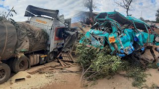 AJALI MBAYA MBEYA: LORI LAFELI BREKI NA KUUA WATANO, MASHUHUDA WAFUNGUKA AJALI MBAYA MBEYA: LORI LAFELI BREKI NA KUUA WATANO, MASHUHUDA WAFUNGUKA