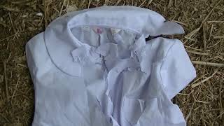 女子生徒のスクールブラウスを切り裂きボタンが粉々（衣類ごみ）