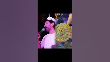 Scat singing with the audience #shorts