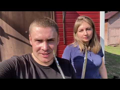 Костя и ира блоггеры декабря 2022. Мама с ребенком на кухне. Мама и дочка на кухне иллюстрации. Ира и катя помогают маме фермеру. Ира и катя помогают маме фермеру.